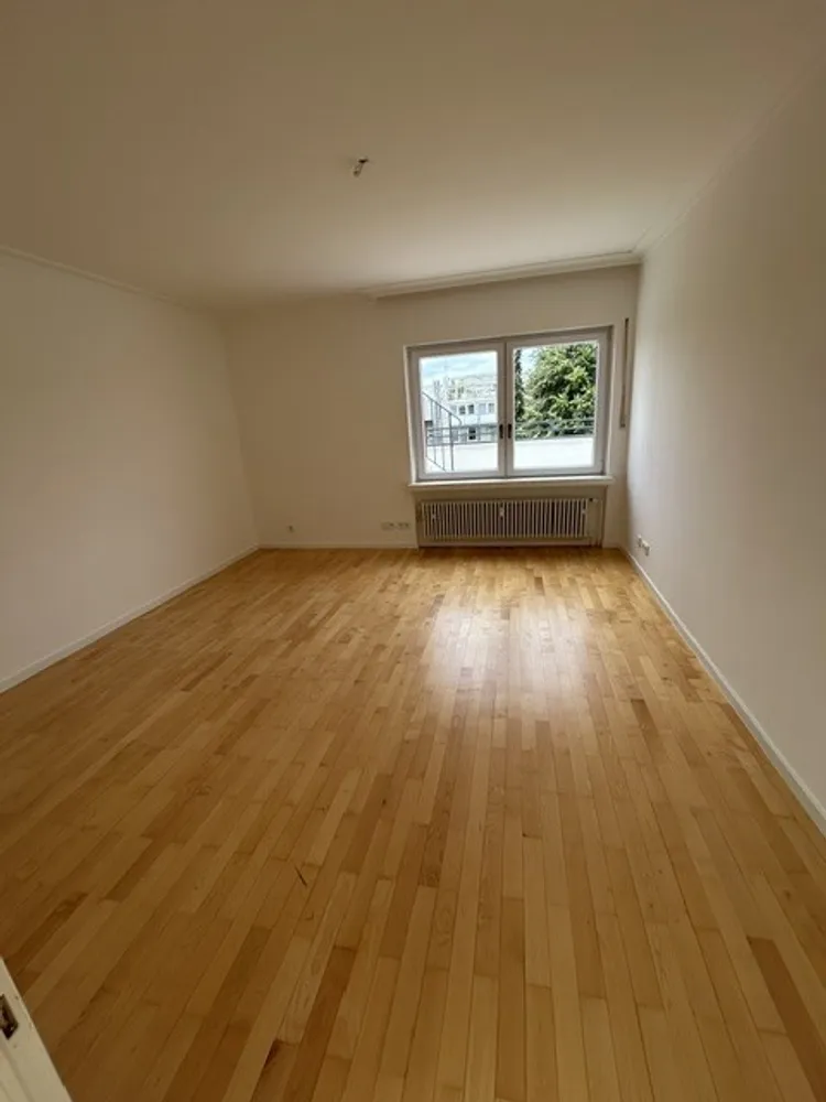7 Zimmer Wohnung mit 390 m² in München – Bild 11