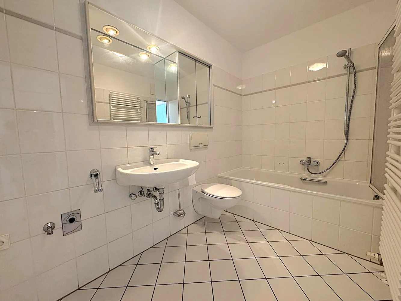 2 Zimmer Wohnung mit 76 m² in Hilden – Bild 2