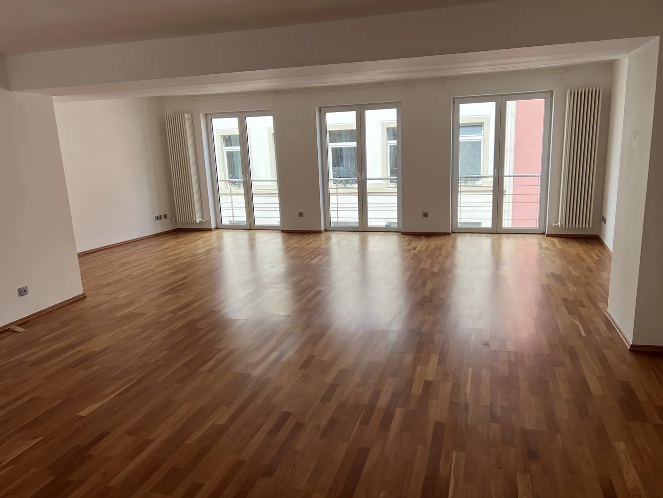 2 Zimmer Wohnung mit 82 m² in Bonn – Bild 2