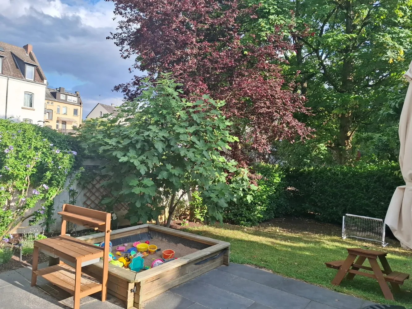5 Zimmer Wohnung mit 96 m² in Wiesbaden – Bild 1