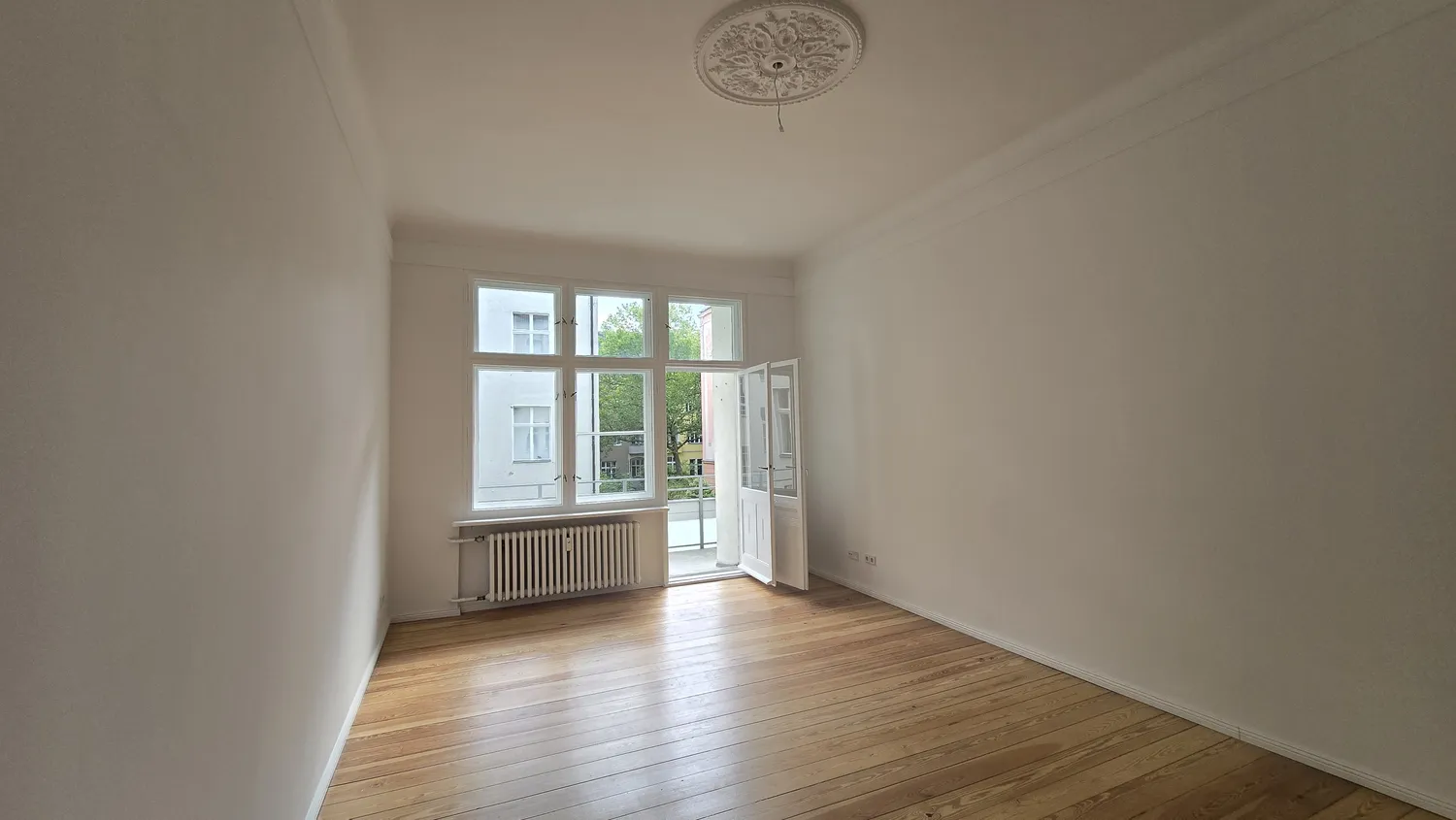 3 room apartment with 95 m² in Berlin – Photo 1