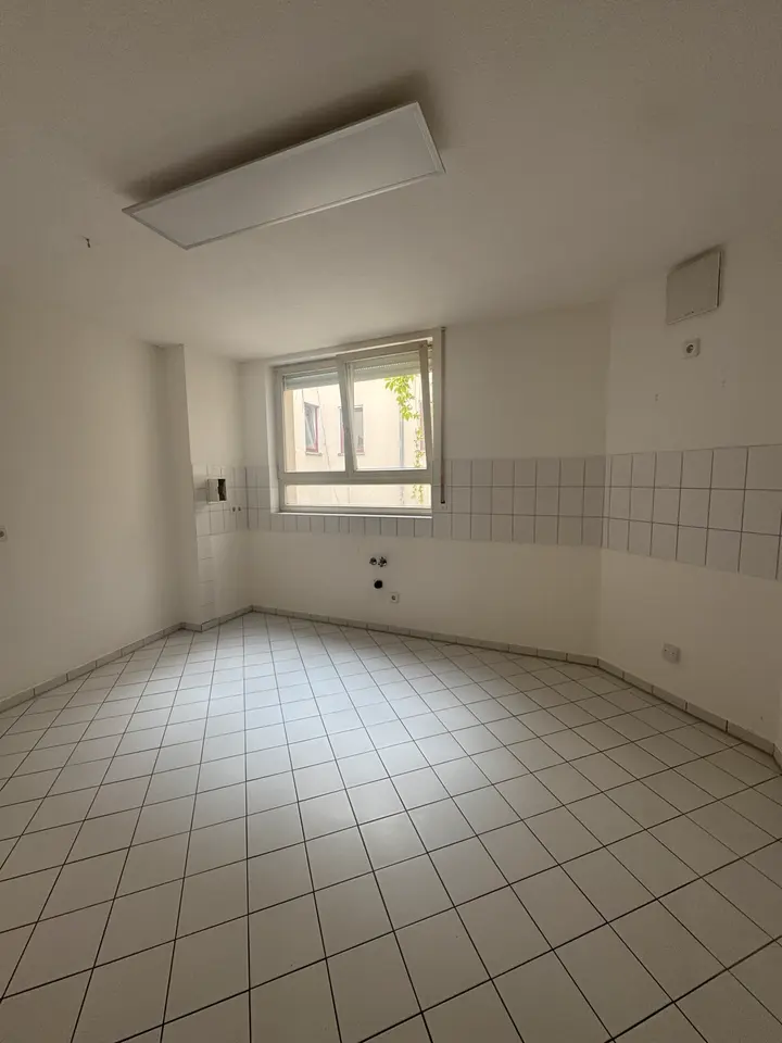 2 Zimmer Wohnung mit 83 m² in Altenburg – Bild 3