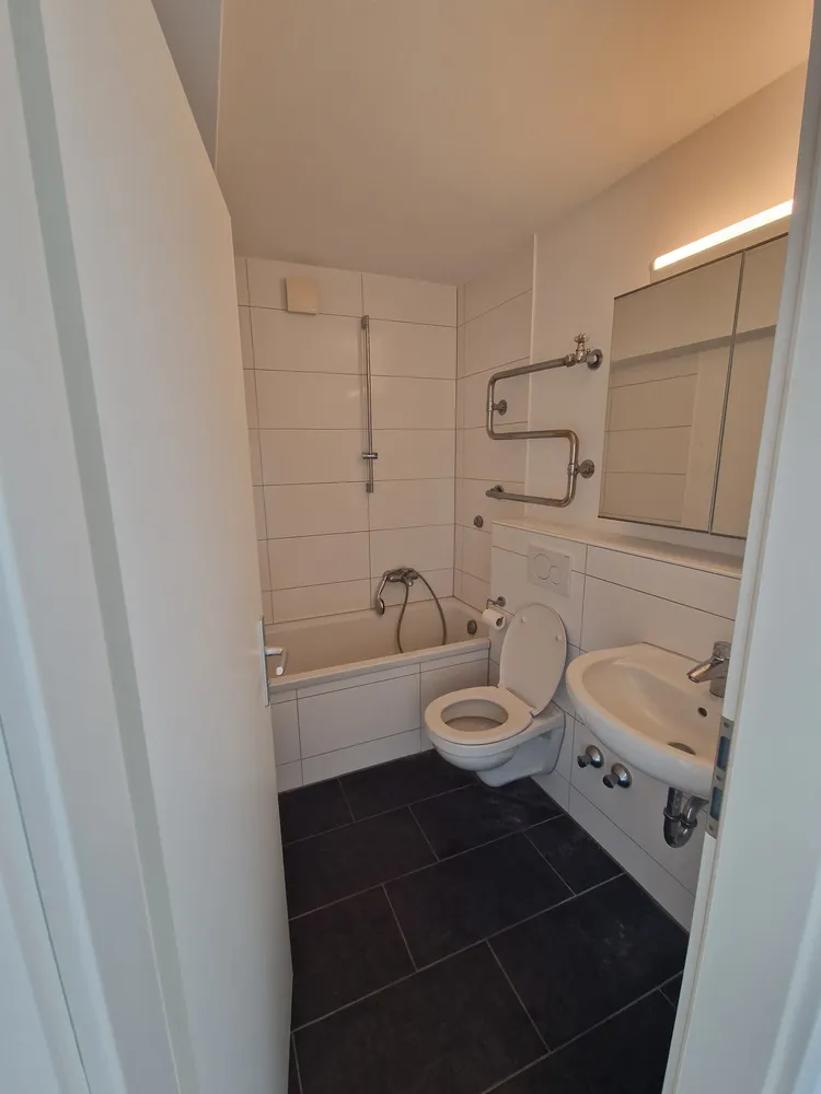 2 room apartment with 60 m² in Frankfurt am Main – Photo 8