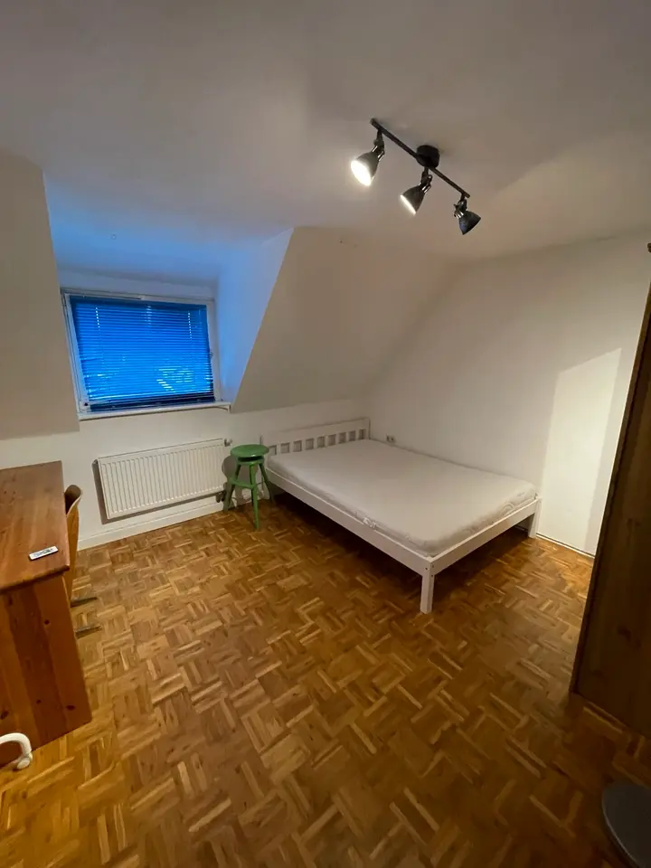 Shared room with 13 m² in Amberg – Photo 1