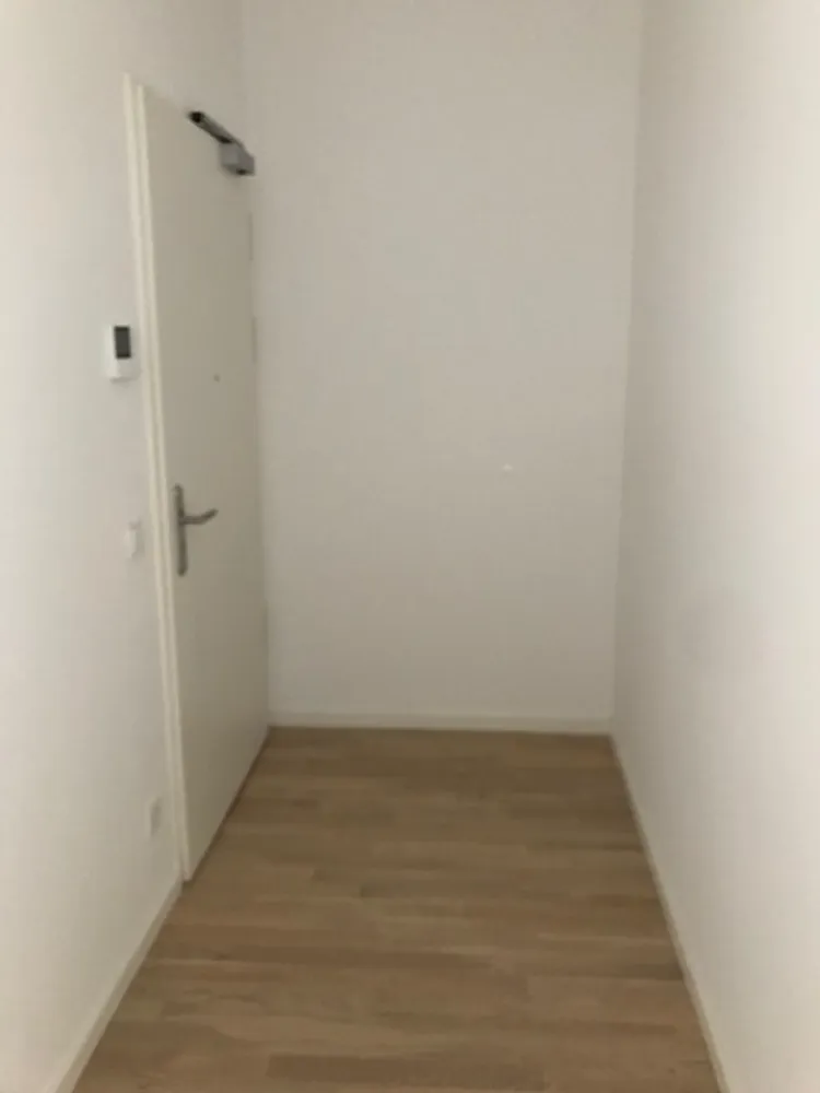 2 Zimmer Wohnung mit 81 m² in Berlin – Bild 12