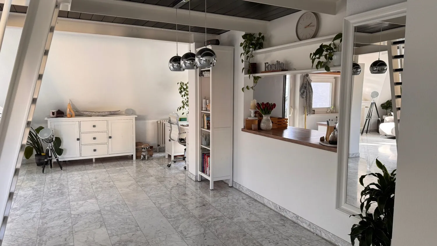 3 Zimmer Wohnung mit 120 m² in Stuttgart – Bild 2