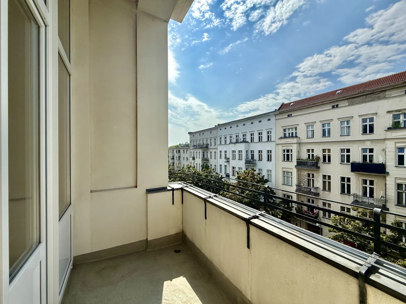 2 Zimmer Wohnung mit 87 m² in Berlin – Bild 8