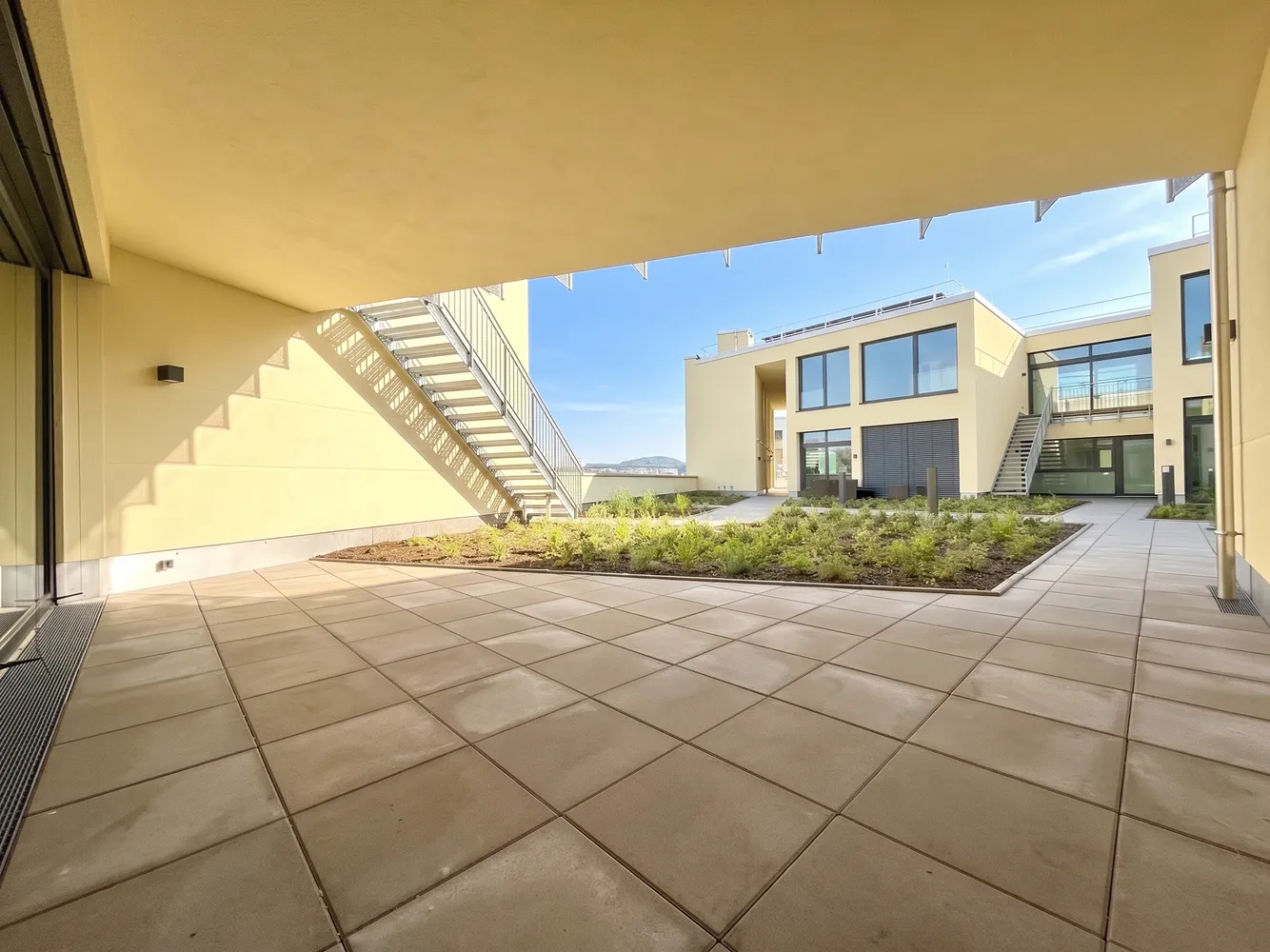 2 room apartment with 81 m² in Chemnitz – Photo 1