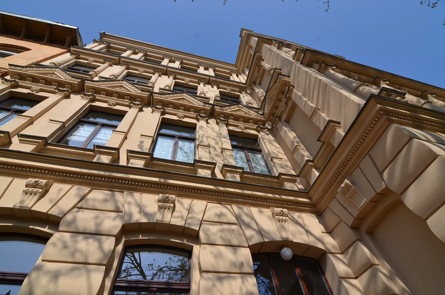 3 Zimmer Wohnung mit 91 m² in Halle (Saale) – Bild 1