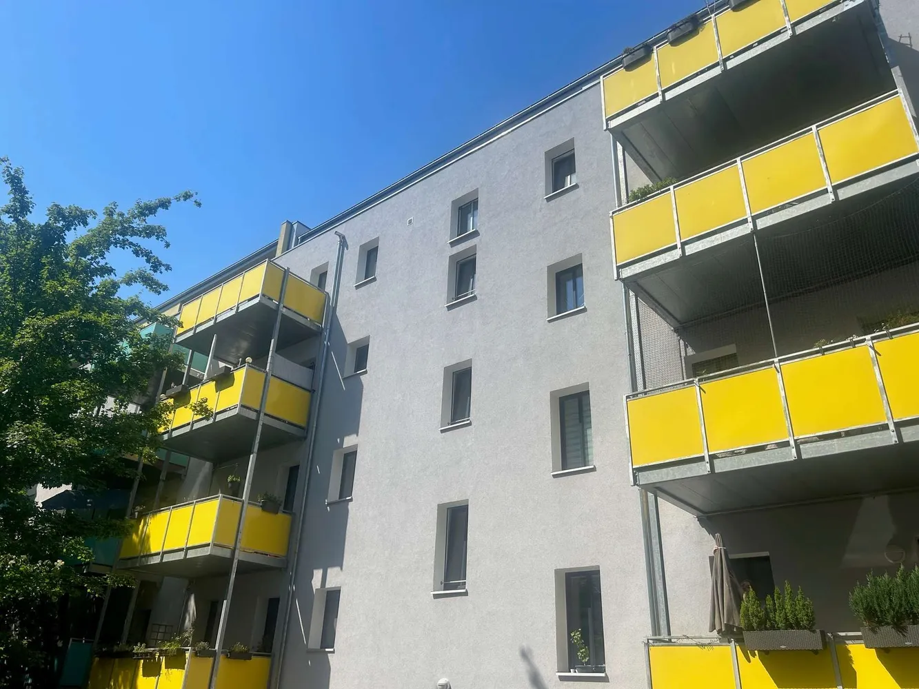 3 Zimmer Wohnung mit 75 m² in Halle (Saale) – Bild 2