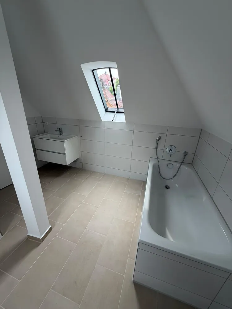 6 Zimmer Wohnung mit 138 m² in Esslingen am Neckar – Bild 8