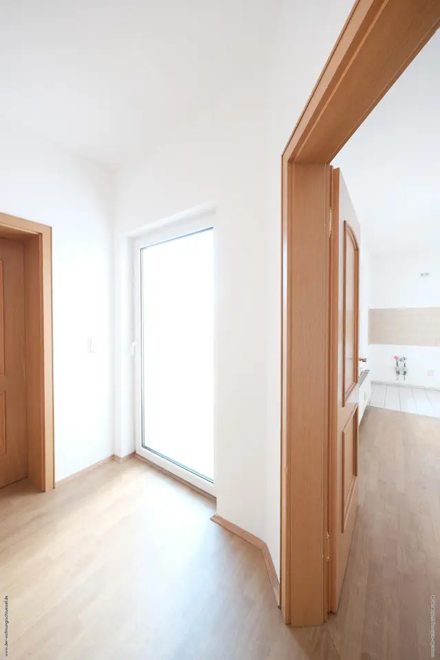 1 Zimmer Wohnung mit 70 m² in Werdau – Bild 8