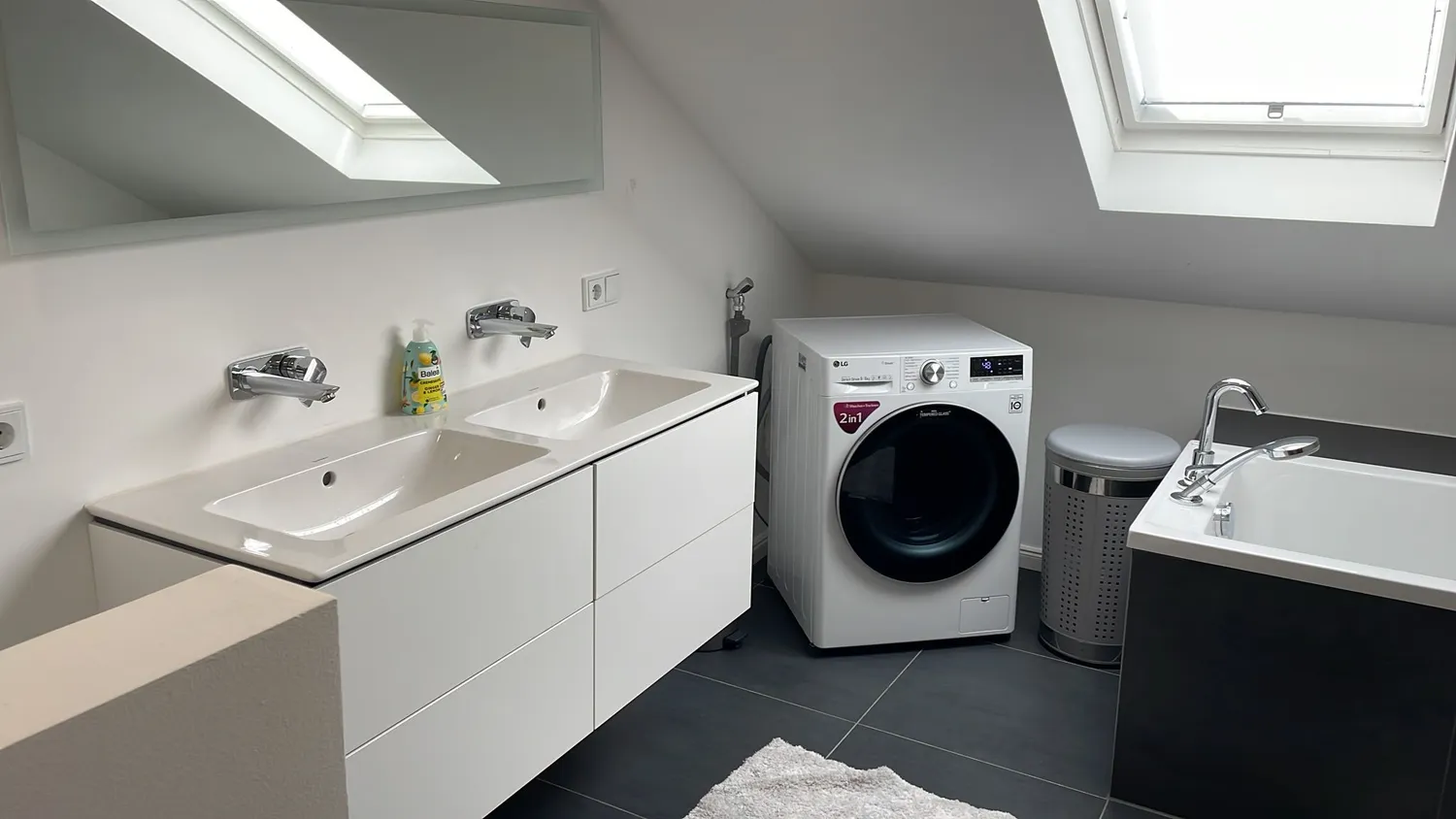 3 Zimmer Wohnung mit 110 m² in Mönchengladbach – Bild 2