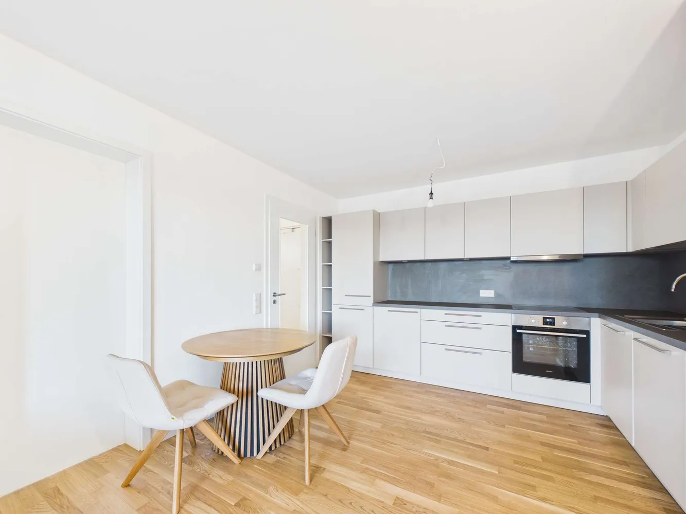 2 Zimmer Wohnung mit 60 m² in Nürnberg – Bild 2