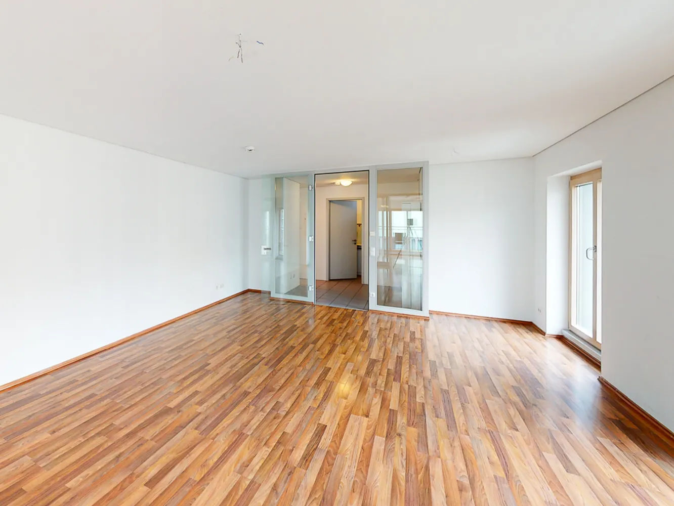 2 Zimmer Wohnung mit 89 m² in Frankfurt am Main – Bild 3