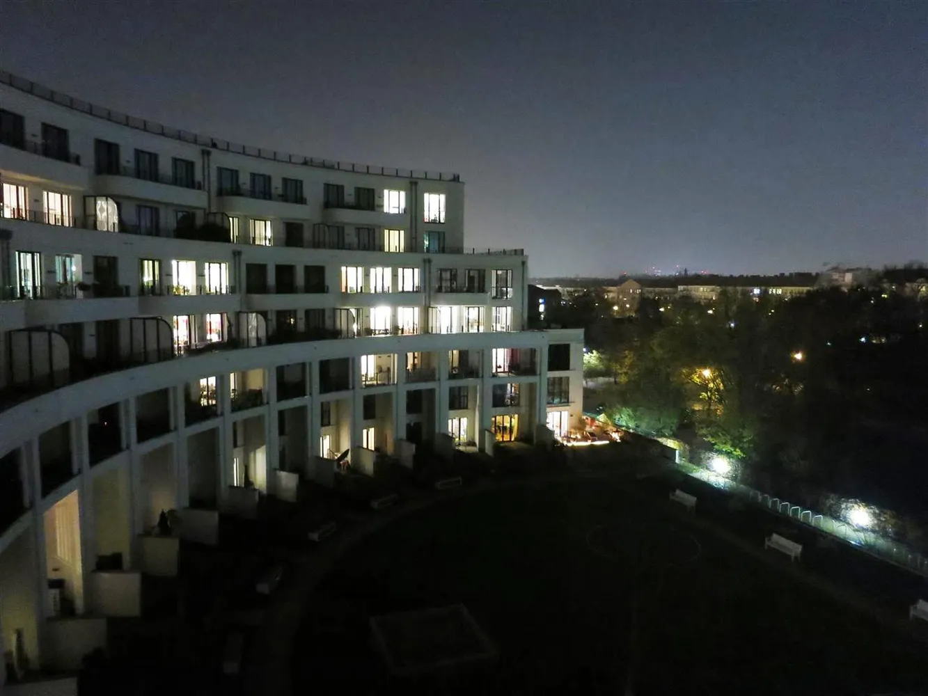 2 Zimmer Wohnung mit 70 m² in Berlin – Bild 4
