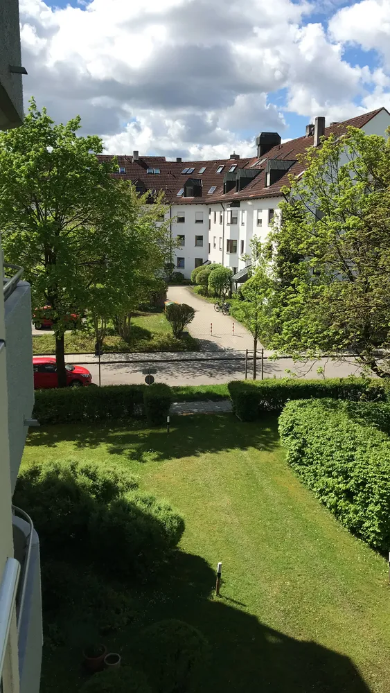 4 Zimmer Wohnung mit 100 m² in Augsburg – Bild 1