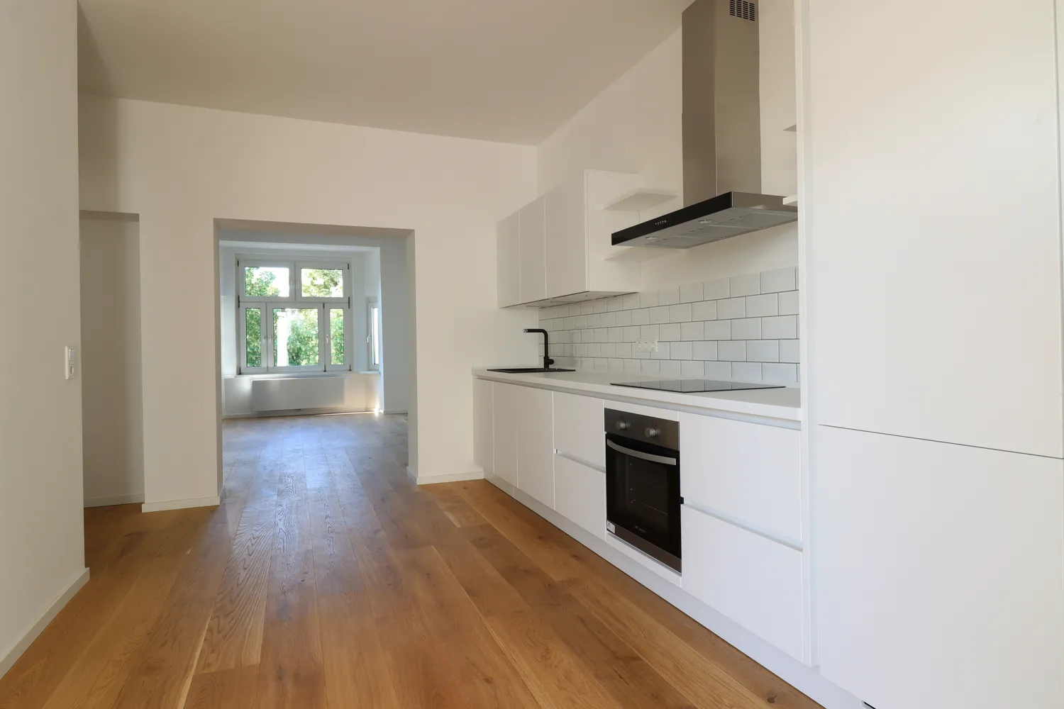 4 Zimmer Wohnung mit 98 m² in Düsseldorf – Bild 1