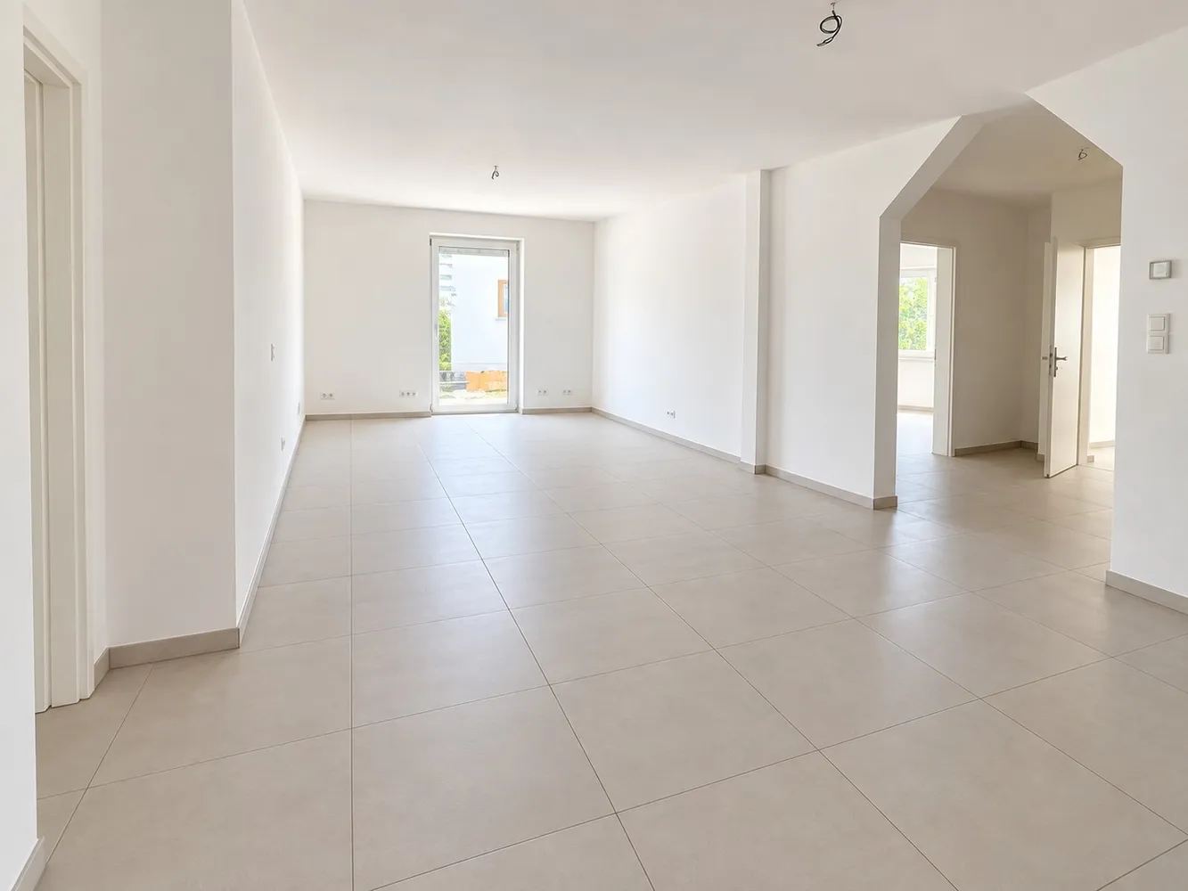 4 Zimmer Wohnung mit 94 m² in Schweinfurt – Bild 1