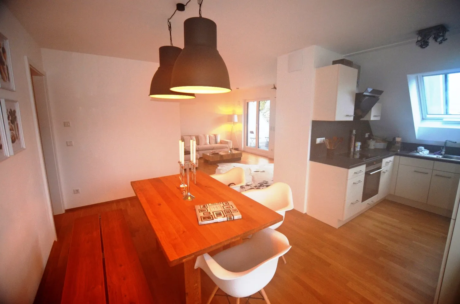 4 Zimmer Wohnung mit 118 m² in München – Bild 3