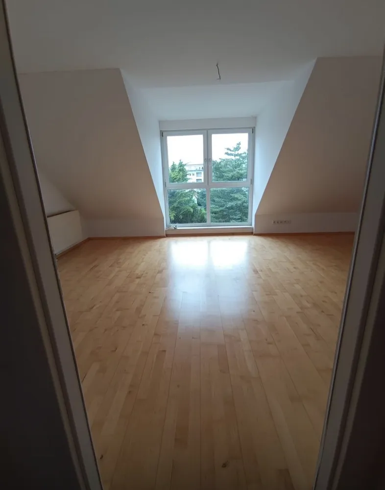 4 Zimmer Wohnung mit 100 m² in Nürnberg – Bild 9