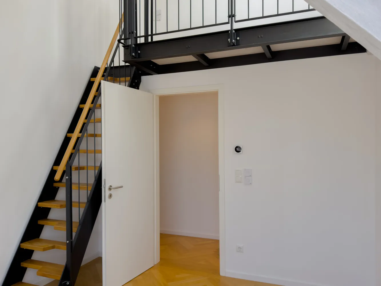 4 Zimmer Wohnung mit 176 m² in München – Bild 11