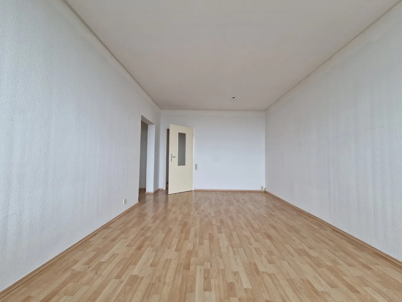 3 Zimmer Wohnung mit 66 m² in Halle (Saale) – Bild 2