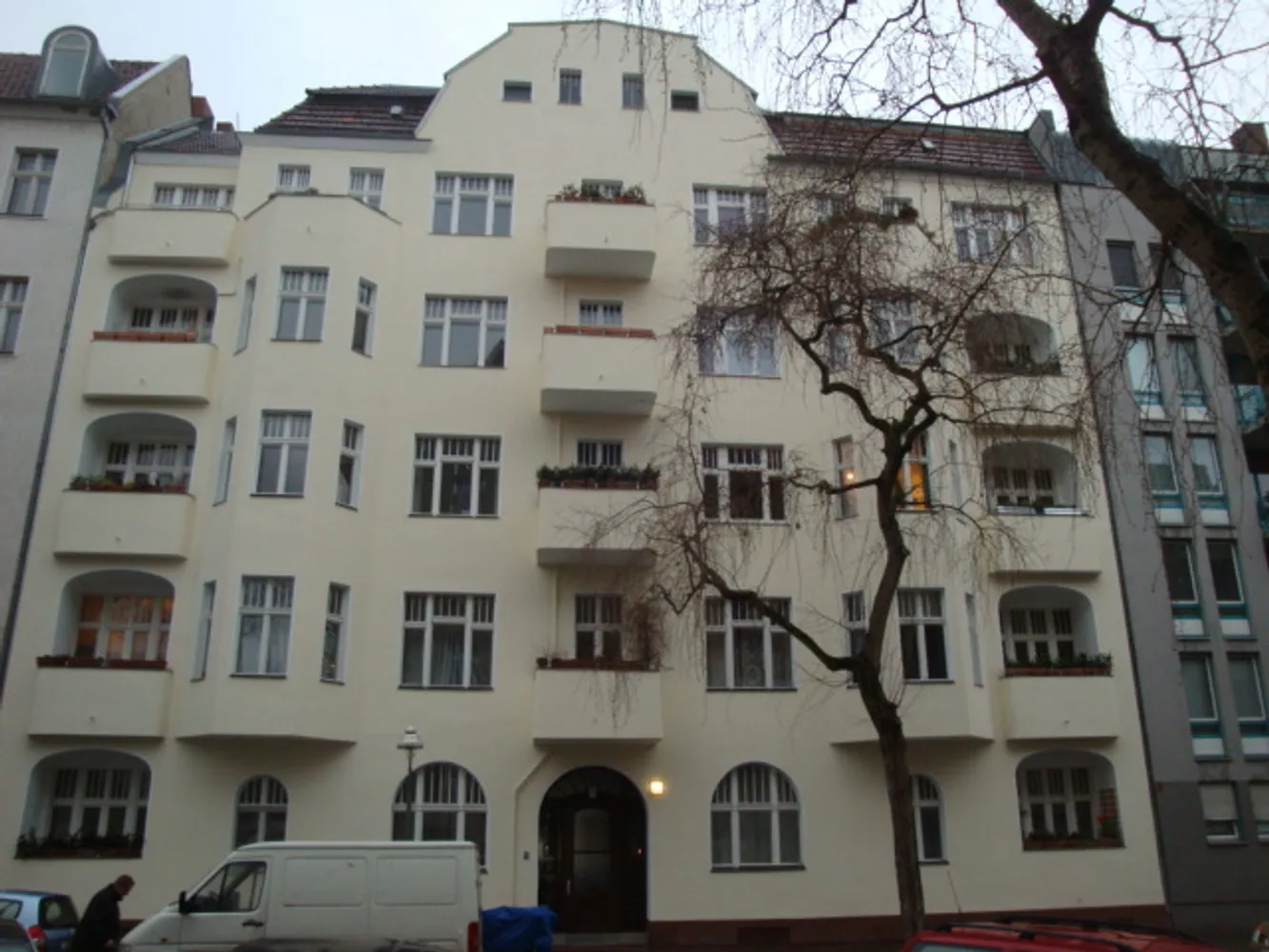 7 Zimmer Wohnung mit 188 m² in Berlin – Bild 2