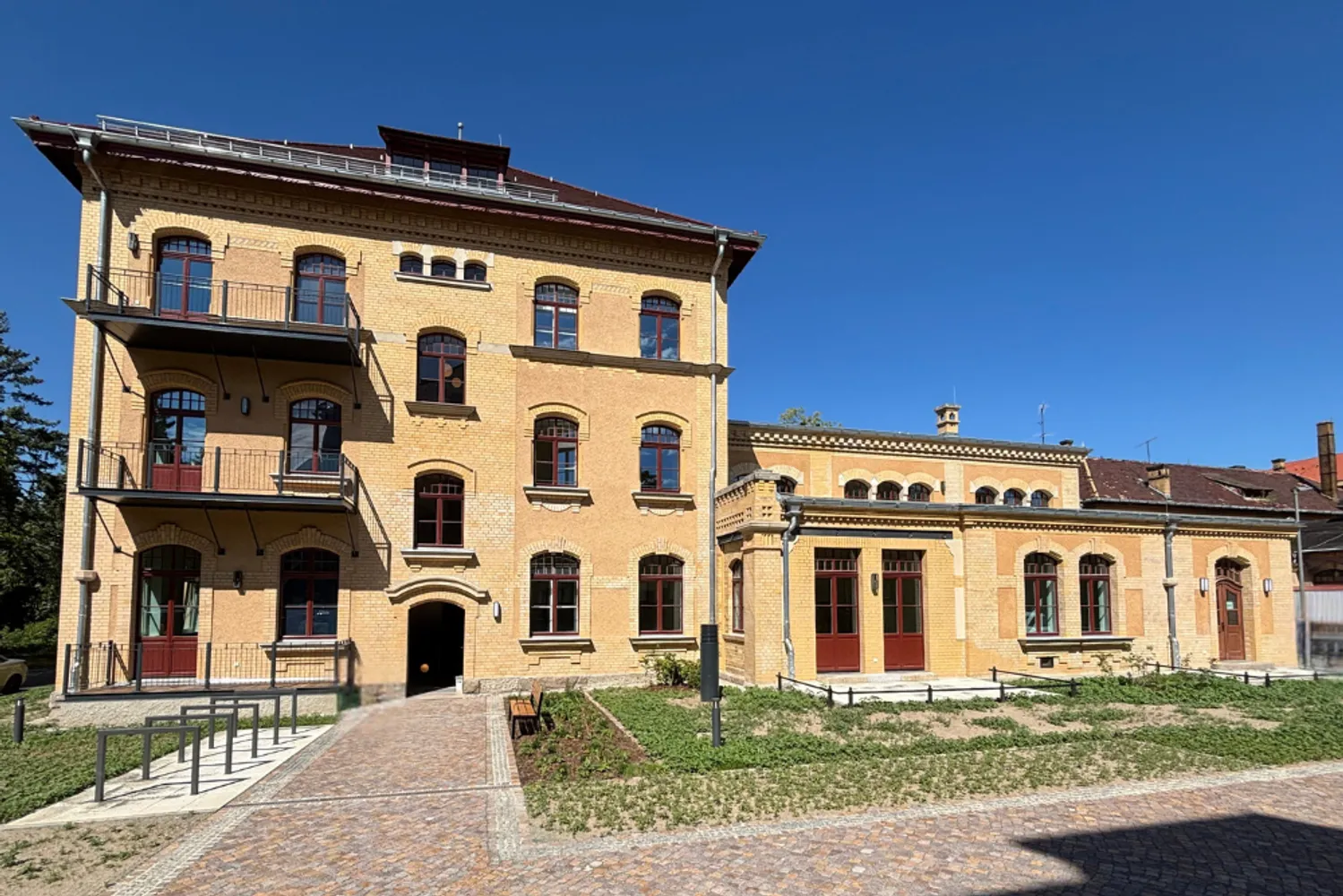 4 Zimmer Wohnung mit 129 m² in Leipzig – Bild 1
