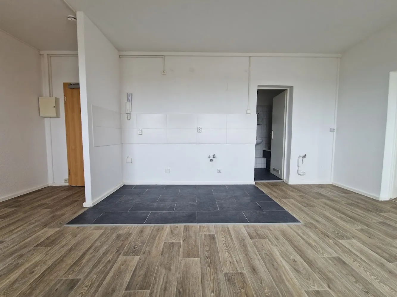 2 Zimmer Wohnung mit 42 m² in Halle (Saale) – Bild 2