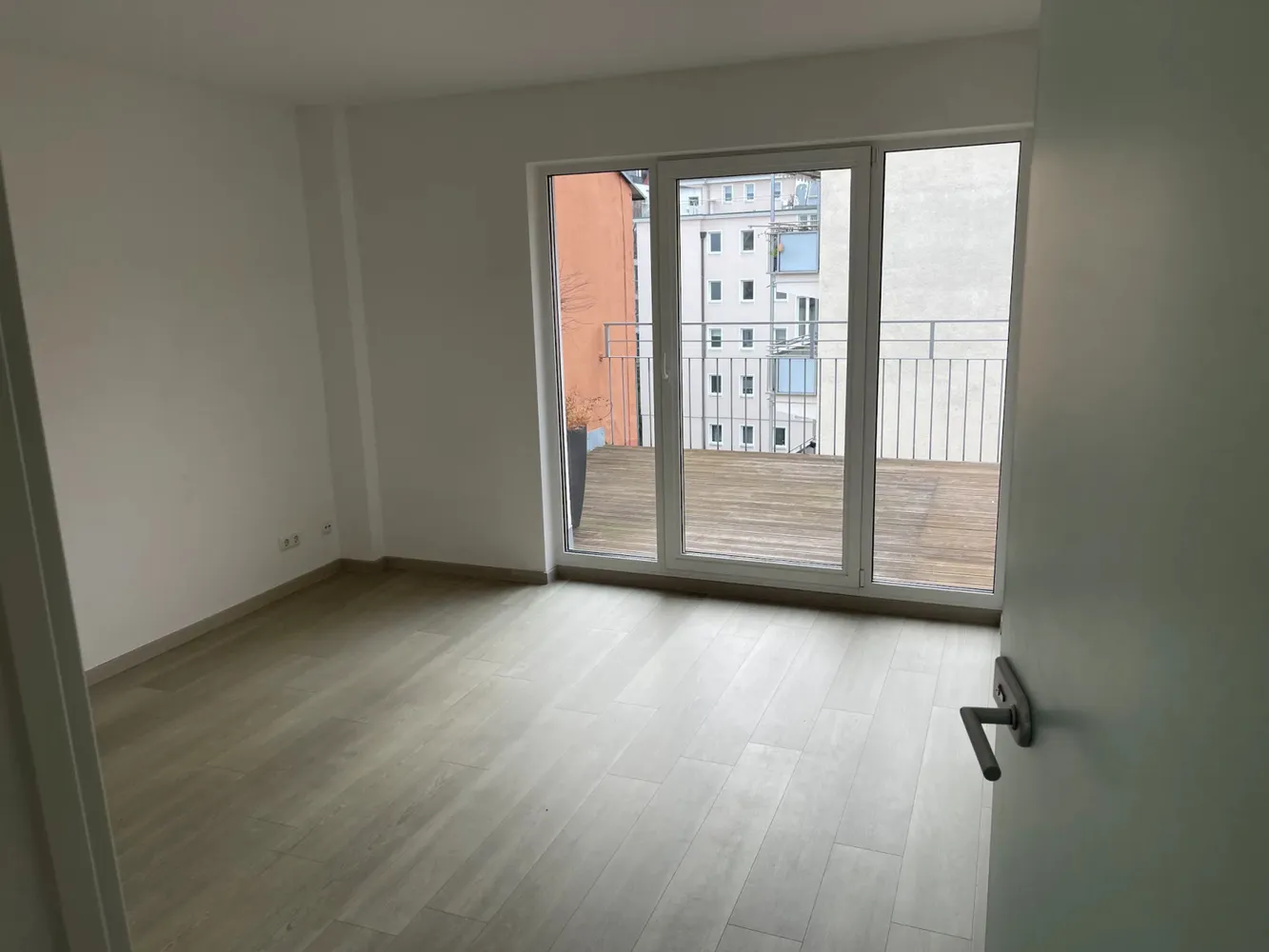 Shared room with 15 m² in Munich – Photo 2