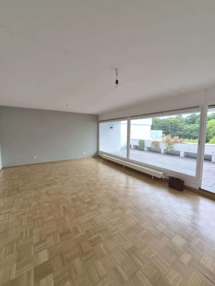 3 Zimmer Wohnung mit 90 m² in Wiesbaden – Bild 1