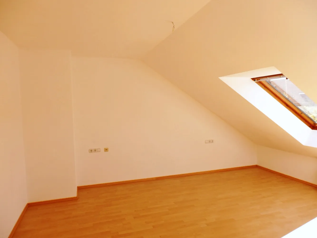 2 Zimmer Wohnung mit 80 m² in München – Bild 4