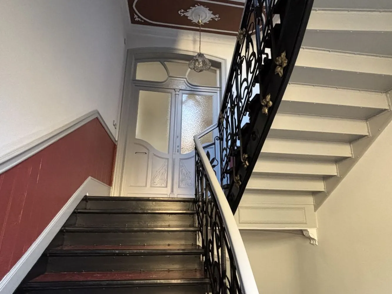 5 Zimmer Wohnung mit 158 m² in Wiesbaden – Bild 3