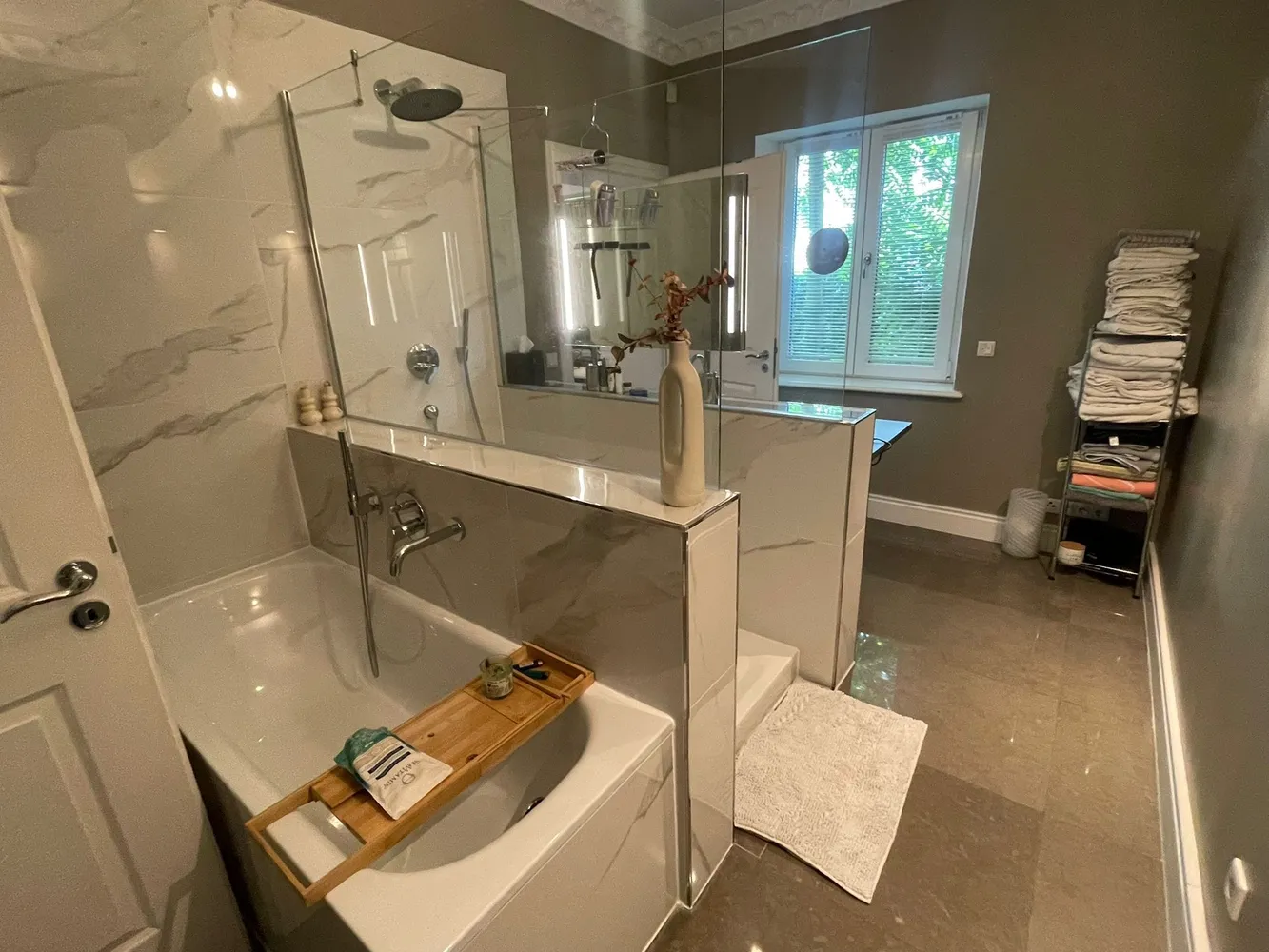 3 Zimmer Wohnung mit 100 m² in Frankfurt am Main – Bild 4