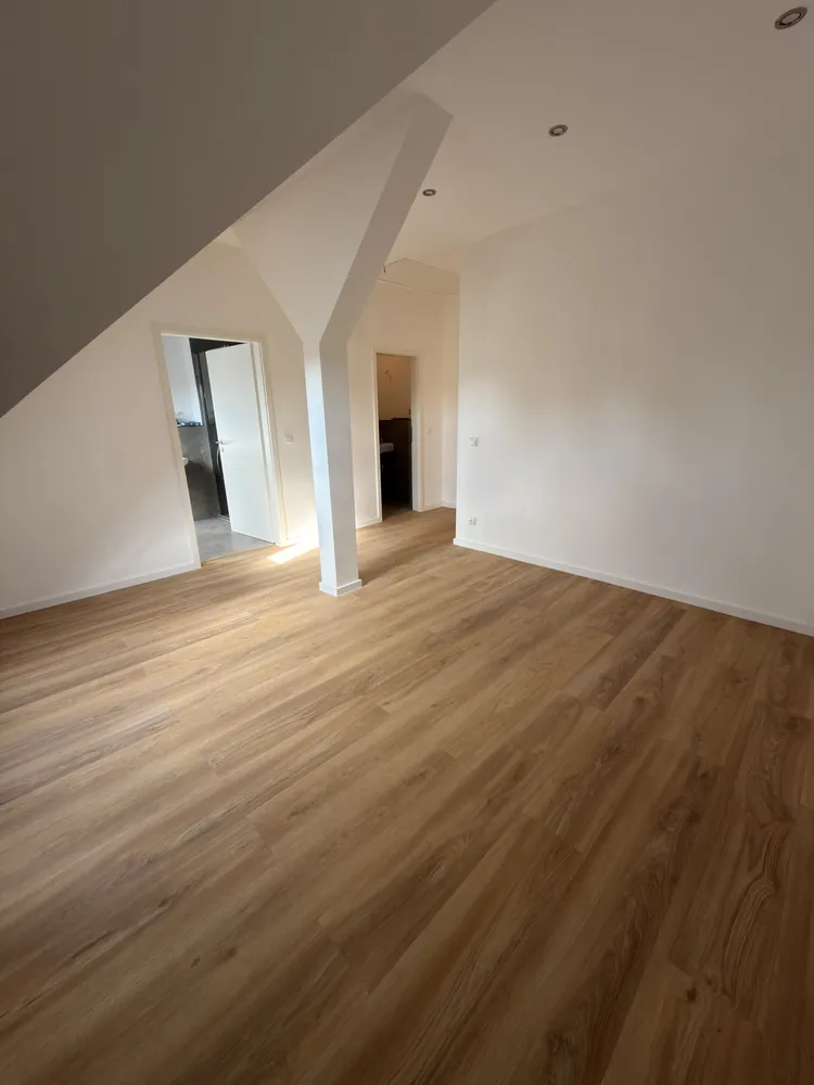 4 Zimmer Wohnung mit 110 m² in Leverkusen – Bild 1
