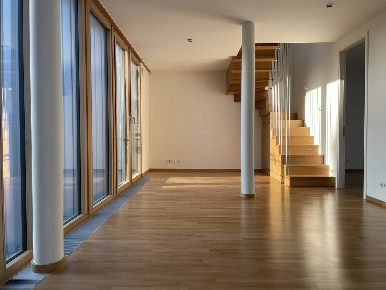 2 room apartment with 83 m² in Berlin – Photo 1
