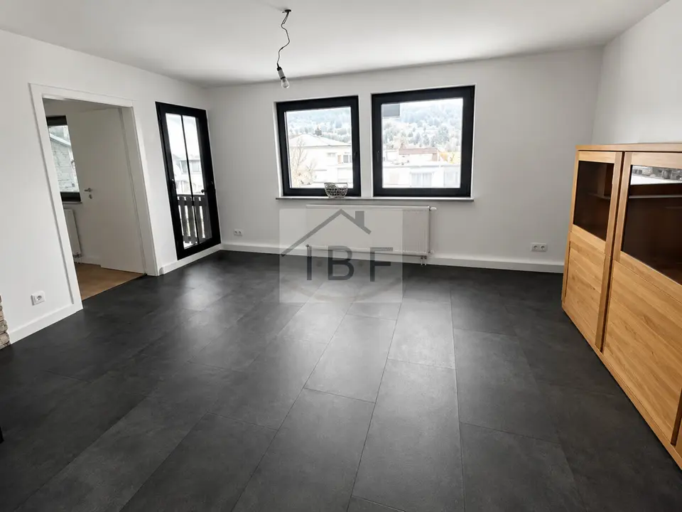 5 Zimmer Wohnung mit 111 m² in Siegen – Bild 2
