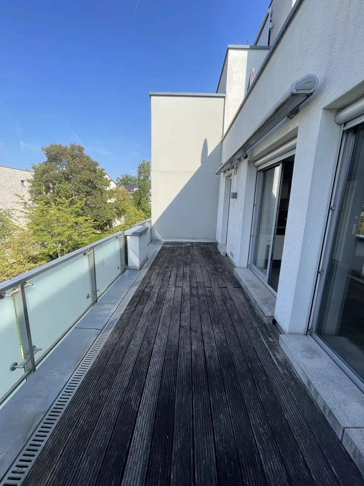 5 Zimmer Wohnung mit 140 m² in Düsseldorf – Bild 3