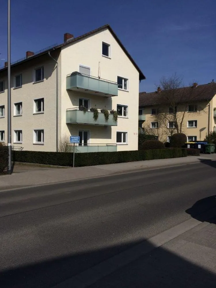 3 Zimmer Wohnung mit 70 m² in Wiesbaden – Bild 2