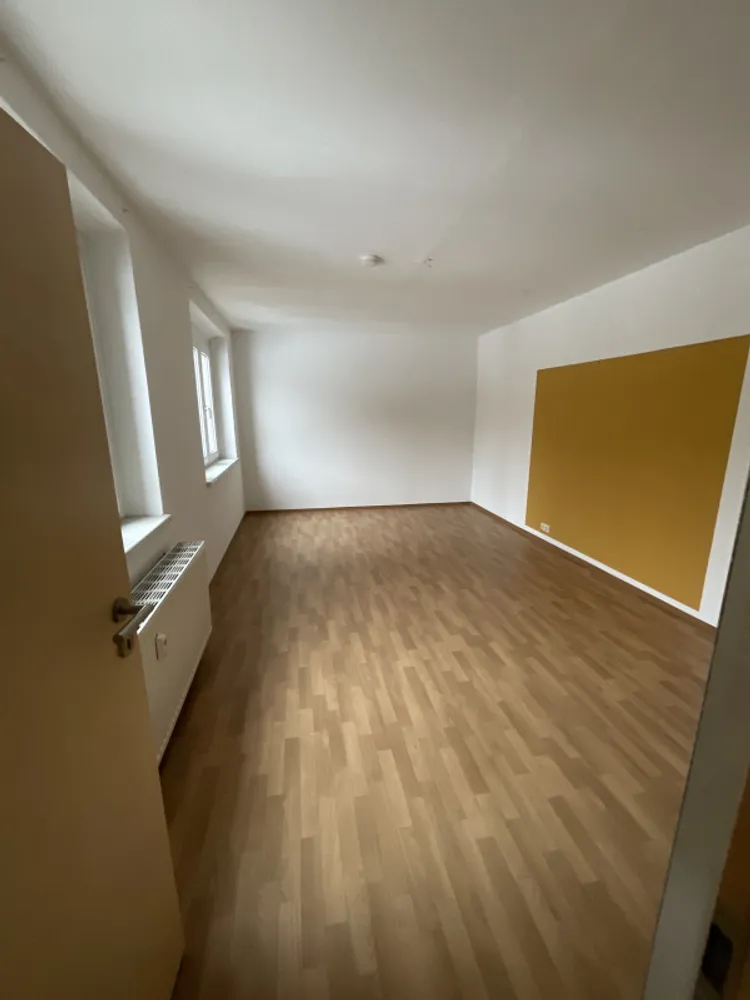 4 Zimmer Wohnung mit 79 m² in Suhl – Bild 3