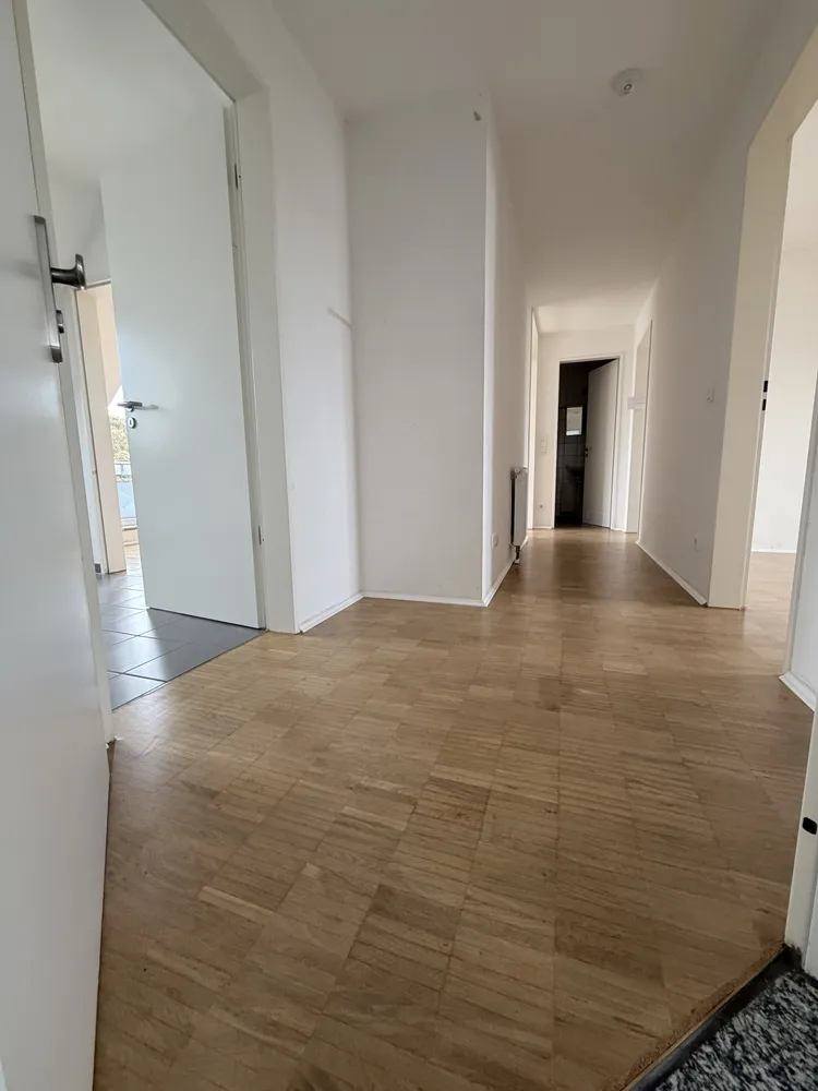 4 Zimmer Wohnung mit 75 m² in Düsseldorf – Bild 1