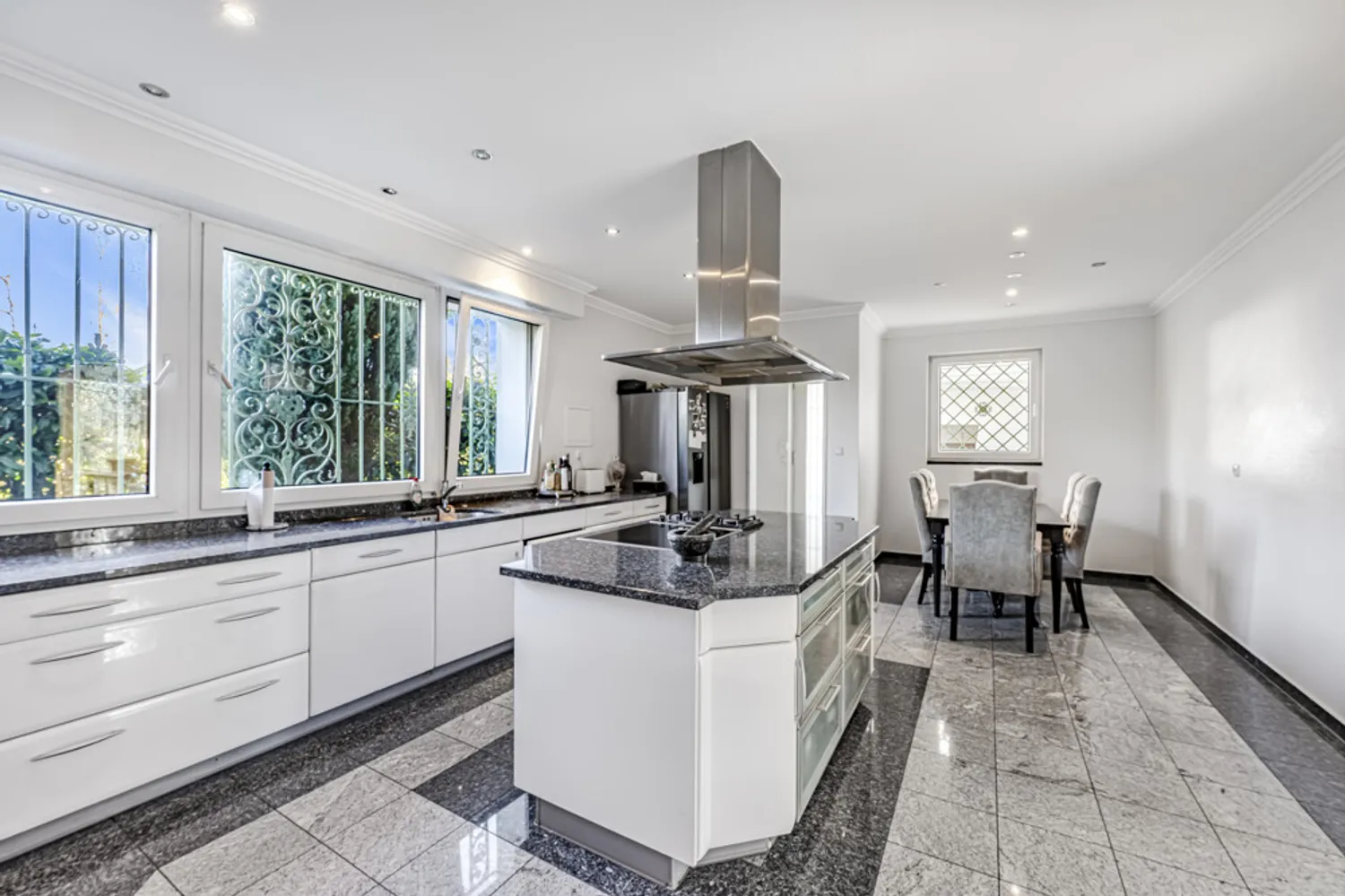 9 Zimmer Haus mit 772 m² in Ratingen – Bild 8