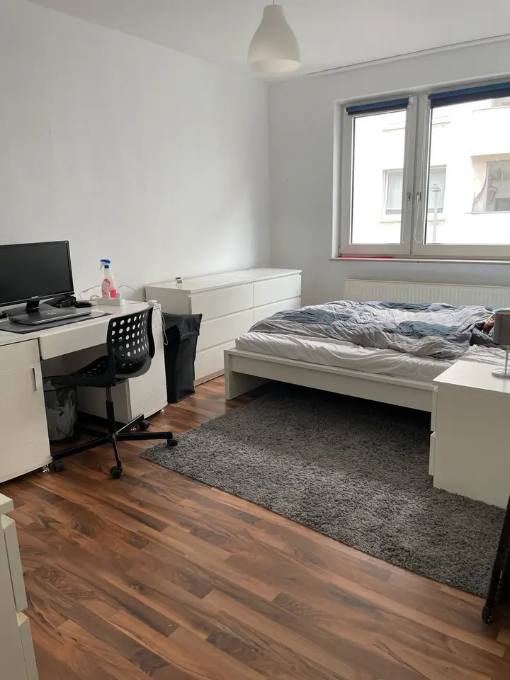 WG-Zimmer mit 160 m² in Aachen – Bild 1