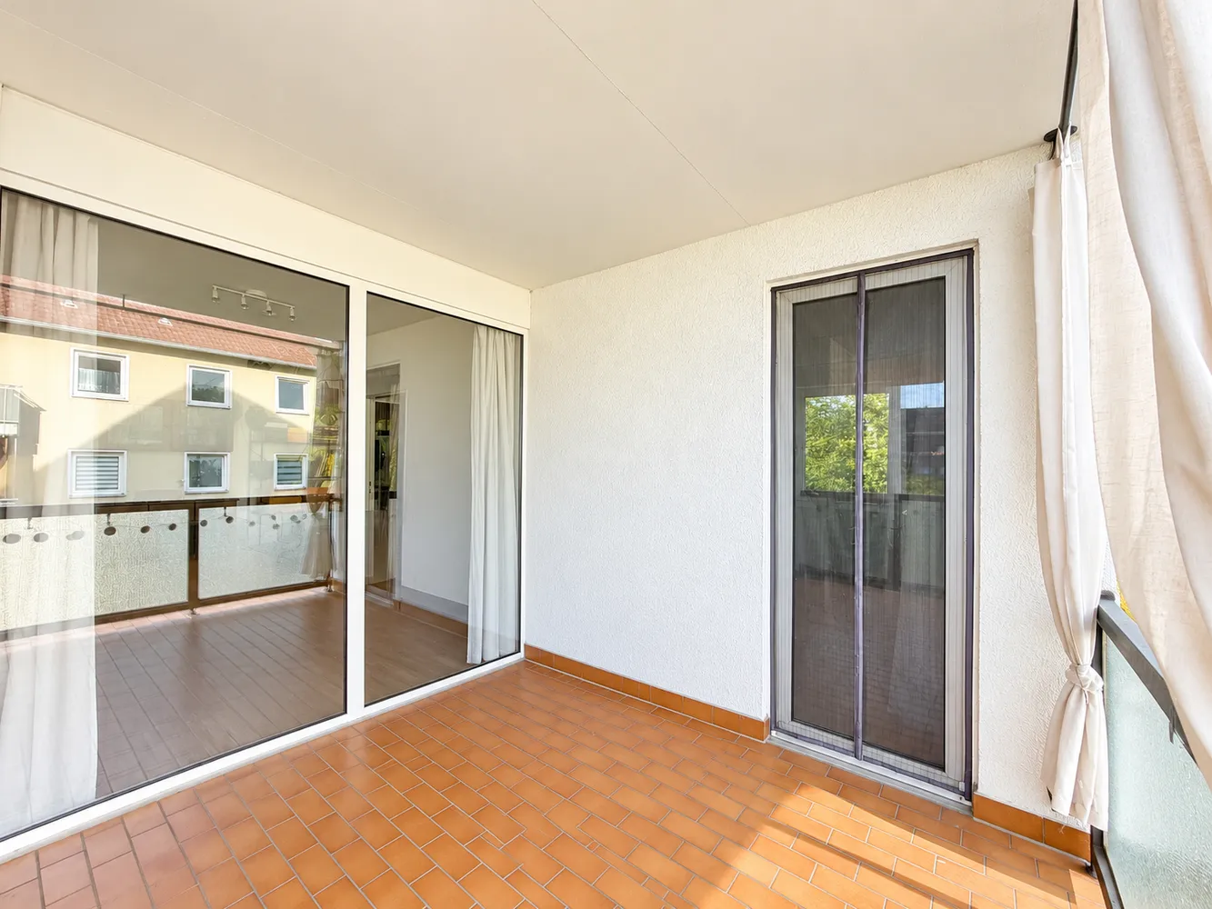 3 Zimmer Wohnung mit 95 m² in Düsseldorf – Bild 4