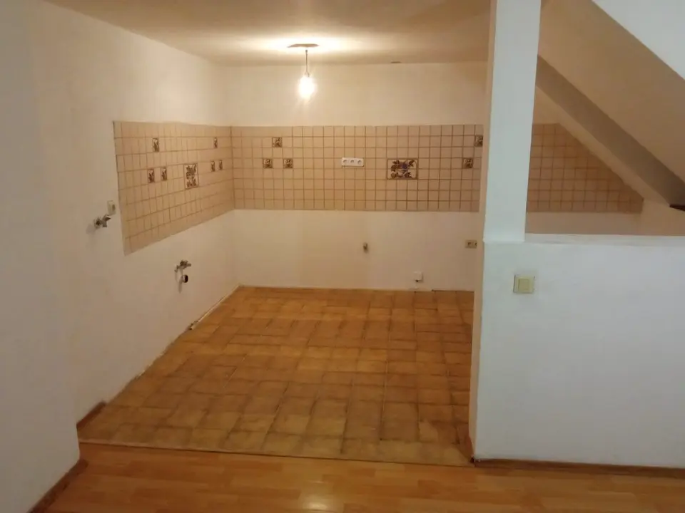 3 Zimmer Wohnung mit 60 m² in Hof – Bild 2