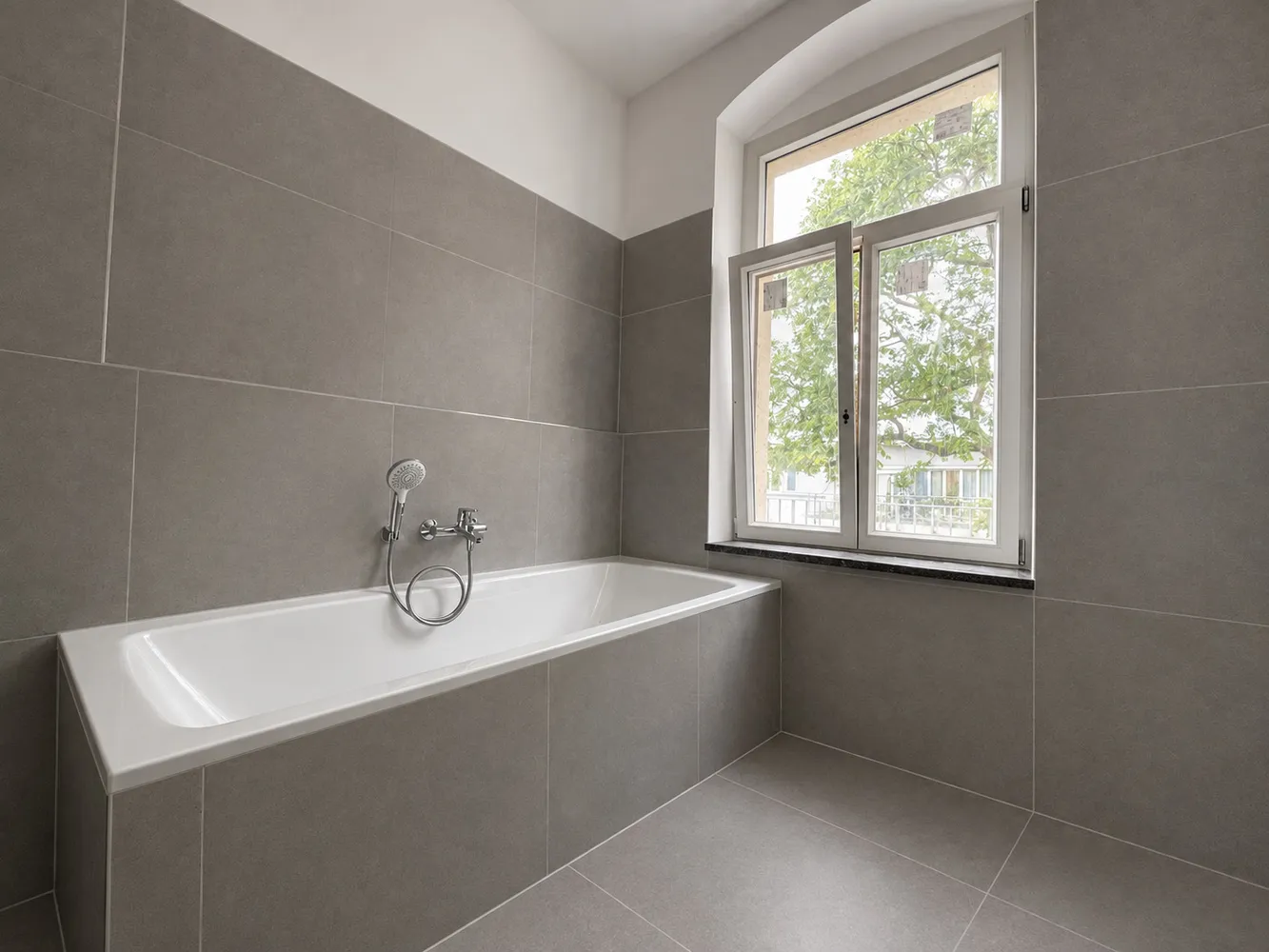 4 Zimmer Wohnung mit 99 m² in Pirna – Bild 2