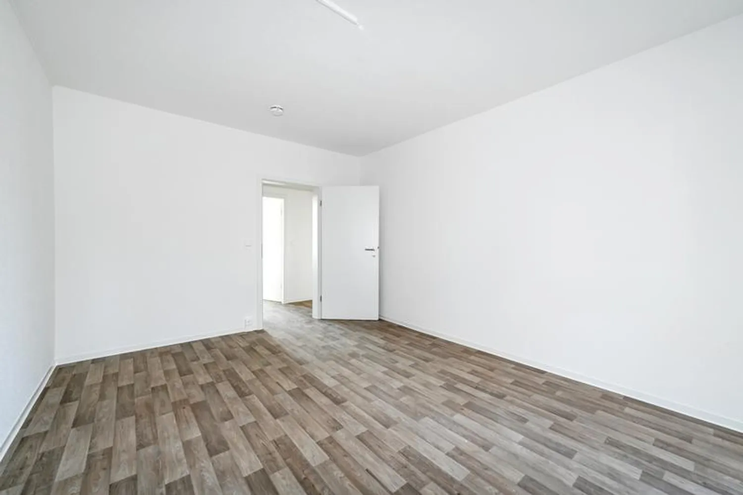 4 room apartment with 87 m² in Magdeburg – Photo 2