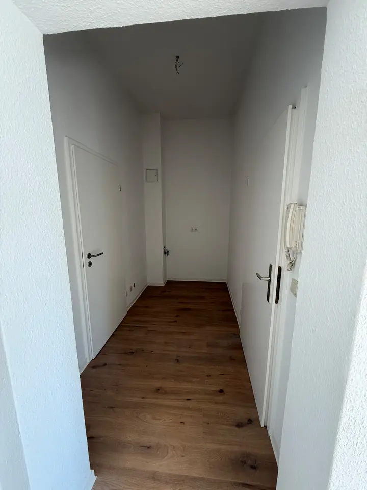 2 Zimmer Wohnung mit 60 m² in Werdau – Bild 4