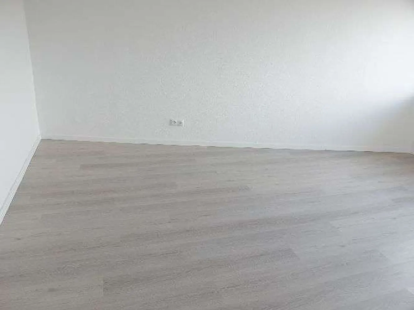 4 Zimmer Wohnung mit 100 m² in Hameln – Bild 2